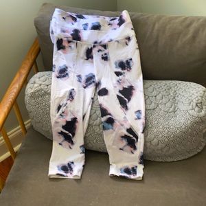 Small Cropped Varley workout pants